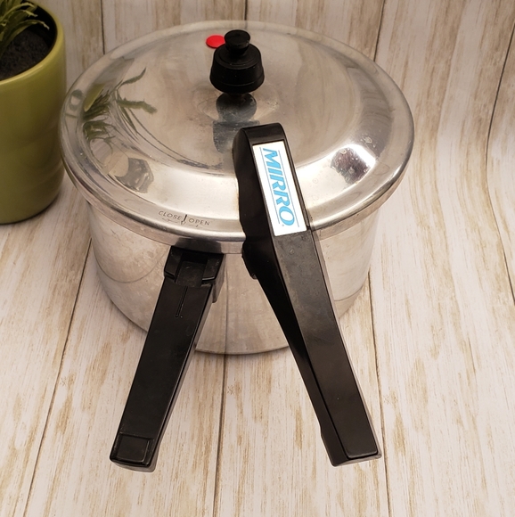 Mirro Kitchen Vintage Mirro Pressure Cooker Aluminum 4 Quart Pot